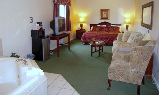 Colonie Inn And Suites แลแธม ห้อง รูปภาพ