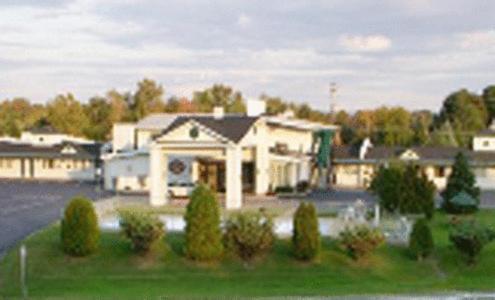 Colonie Inn And Suites แลแธม ภายนอก รูปภาพ